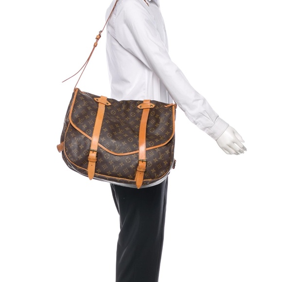 Louis Vuitton Other - Authentic Louis Vuitton Saumur 43 shoulder bag